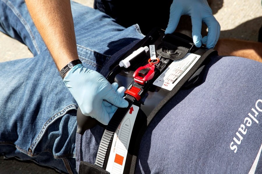 AAJT-S pas do ucisku aorty